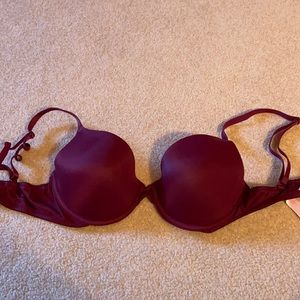Victoria’s Secret PINK wear everywhere t-shirt bra in maroon